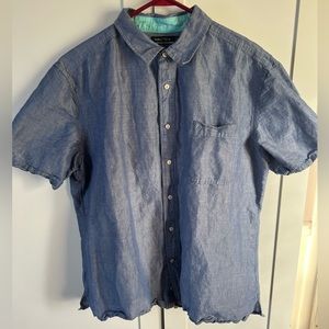 NAUTICA XL CASUAL BLUE BUTTON DOWN SHIRT. GREAT CONDITION.